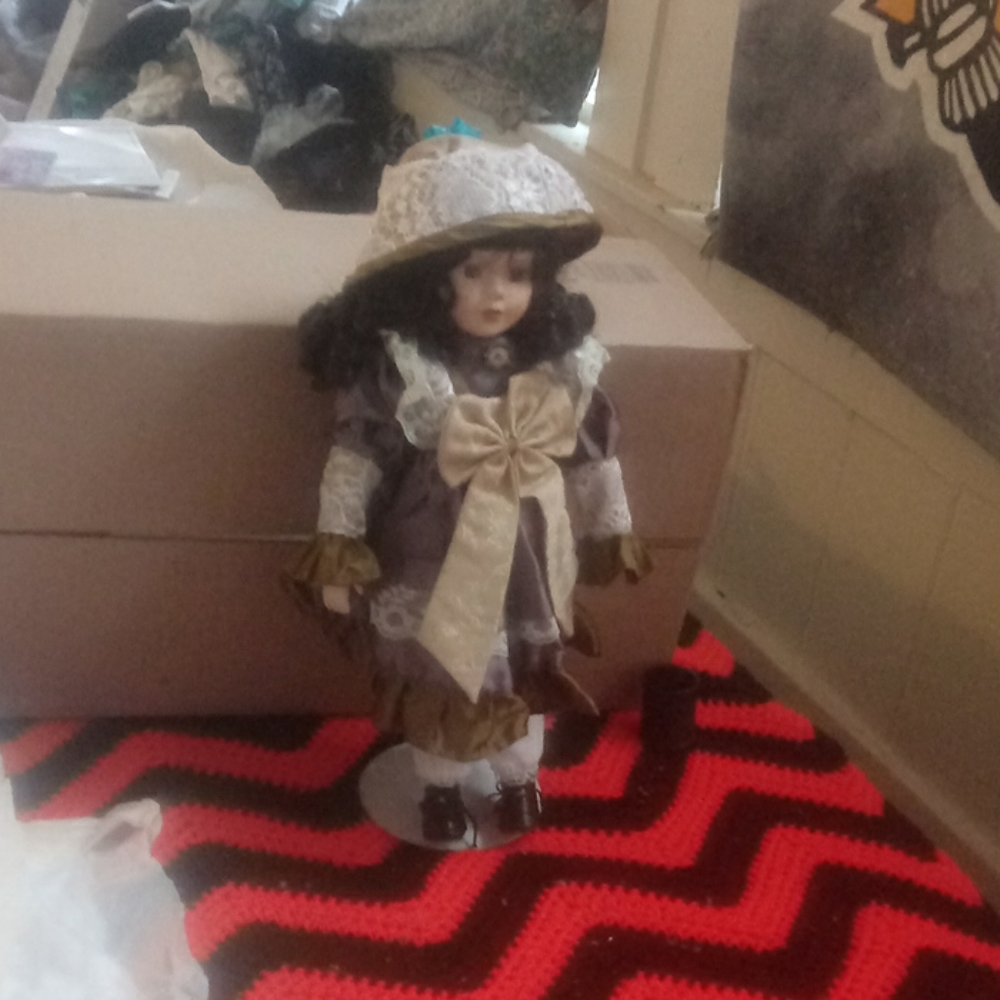 Fashion doll